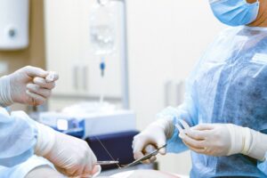 La Dra. Luz Oriana Morales y el Dr. Jaime Eduardo Vallejo: expertos en lipoescultura que transforman vidas con precisión y cuidado