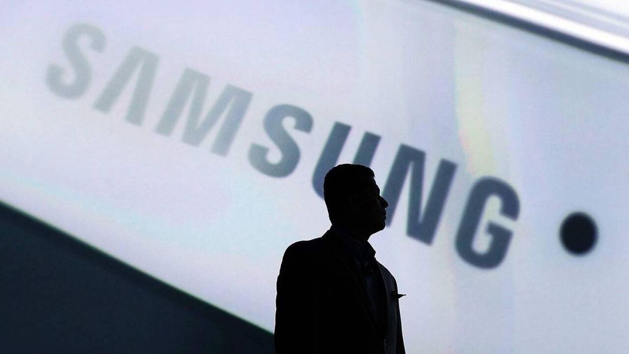 Samsung prohibe usar ChatGPT a sus divisiones móviles y electrodomésticos