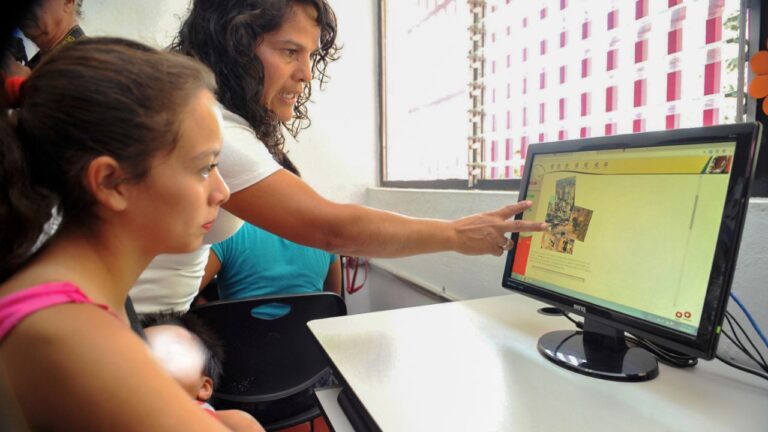 Solo 3 de cada 10 hogares de bajos recursos cuentan con internet, según INEGI