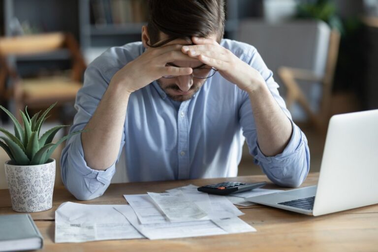 Cómo salir de la deuda y construir un futuro financiero sólido