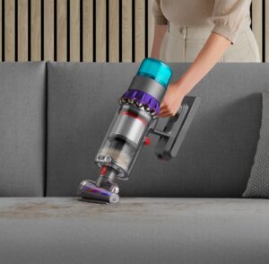 Dyson lanza su aspiradora inalámbrica HEPA más potente – capturando virus y partículas tan pequeñas hasta de 0.1 micras