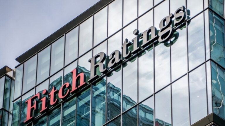 Fitch mantiene a México con BBB- por crecimiento mejor a lo esperado