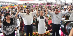Más de 50 mil poblanos recibieron a Claudia Sheinbaum