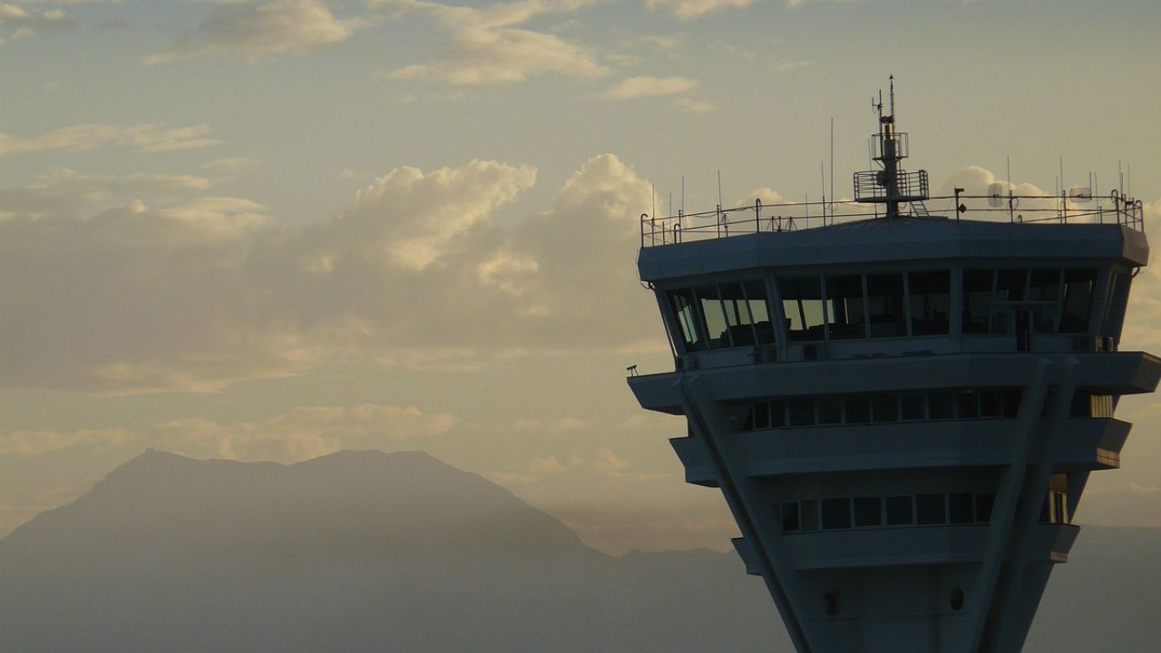 Regreso a categoría 1 de seguridad aérea podría extenderse hasta julio, según la SICT