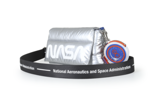 Be Out of This World: Cloe llega al espacio con una colección inspirada en la NASA
