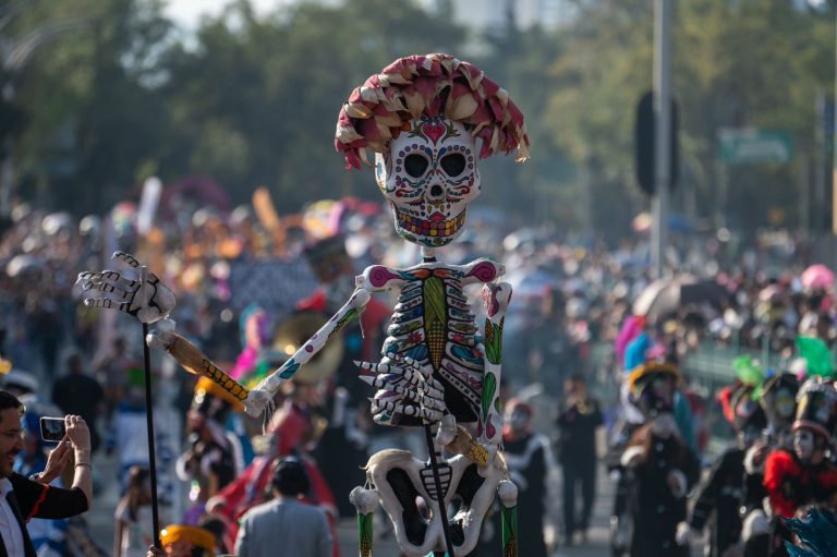 Desfile de Día de Muertos en Ciudad de México 2023 reúne a un millón 250 mil personas