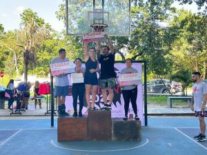 Gran competencia de crossfit en parejas
