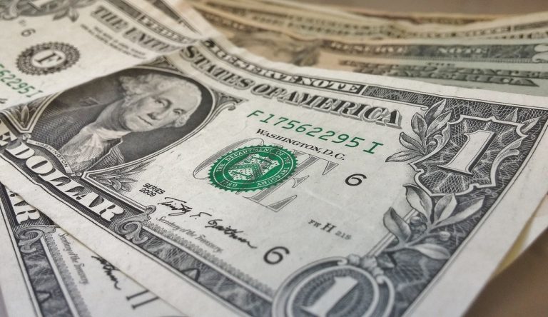 El Dólar se vende 20.15 pesos