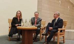 Carlos Medina Plascencia presentó su libro «Un México para Todos»