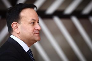 «Ya no soy la persona adecuada al puesto»: Leo Varadkar renuncia como primer ministro de Irlanda