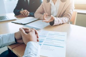 Casi 70% de las empresas está de acuerdo con la reducción de la jornada laboral: Adecco