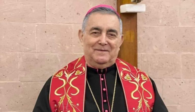 Pide su salida de Hospital de Cuernavaca el monseñor Salvador Rangel