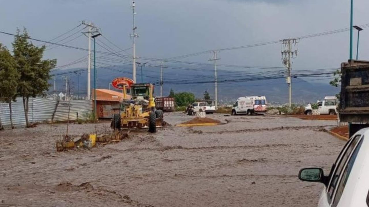 Se desborda el Río San Martín en Chalco tras lluvias intensas