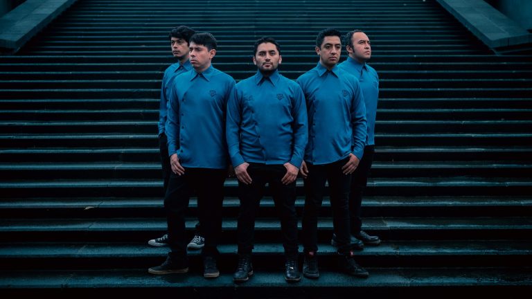 La banda de INDIE ROCK CORINTIA se incorpora al festival horizonte, en el frontón México