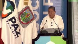 Madre buscadora increpa a David Monreal durante informe