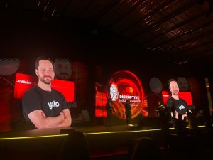 Javier Mata, CEO de Yalo, recibe el premio como innovador en los «Disruptive Jaguar Awards 2024» de Mastercard y Endeavor