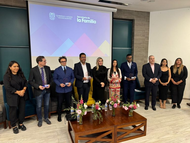 Reconocen estados y municipios a La Familia como bien público; trabajaremos en políticas públicas para combatir los 3 tipos de pobreza: Juan Baljarg, director general del IAPF