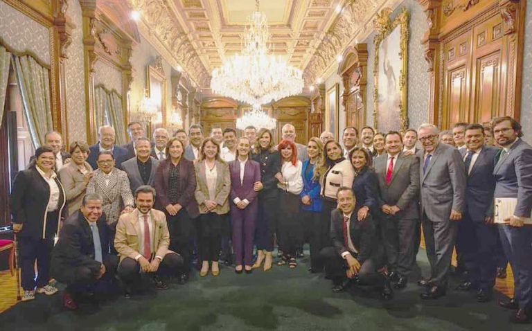 Se reúne gobernador de Tamaulipas con presidenta Claudia Sheinbaum