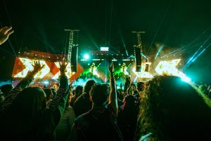 ¡EDC 2025 ya tiene Line Up! Tiësto, Martin Garrix, Fisher y Dos Equis te esperan bajo el cielo eléctrico