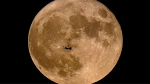 Luna en apogeo y lluvia de meteoros: los principales eventos astronómicos de enero 2025