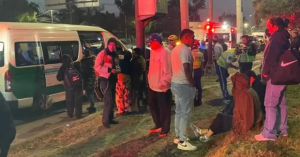 Choque entre combi y pipa deja al menos 10 lesionados en San Juan de Aragón, GAM