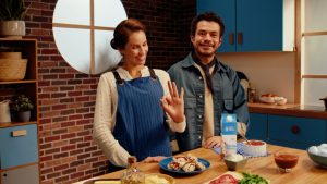 Memo Villegas protagoniza “Algo bien”, la campaña de Huevos San Juan producida por Mango Films