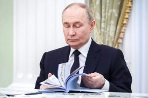 Putin acusa a la OTAN de provocar la carrera armamentista y anuncia el reforzamiento de la tríada nuclear