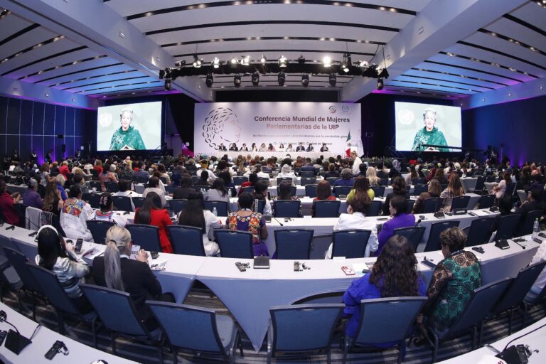 Coinciden legisladoras del mundo en destinar recursos para empoderar a las mujeres en política