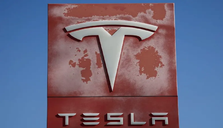 Trump golpea a Musk: Tesla deja de recibir pedidos en China por aranceles