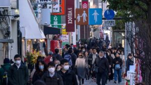 8 consecuencias del envejecimiento masivo y la baja natalidad en Japón: los baby boomers entran en edad avanzada
