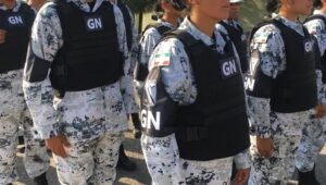 Inhabilitan a empresa ligada a Adán Augusto por presentar información falsa
