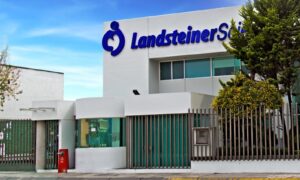 Con deuda millonaria y más de 400 juicios, Landsteiner Scientific conserva contratos públicos