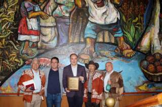 Patronato de Tamaulipecos en la CDMX entregan Reconocimiento por su labor a Alejandro Rábago