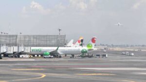 AICM reanuda operaciones tras suspensión por lluvias en CDMX