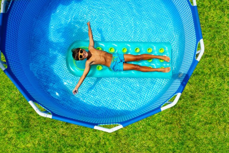 Mueblería Elizondo explica cómo descubrir las mejores albercas en este verano
