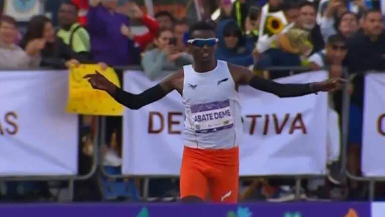 Etíope Tadu Abate Deme conquista el Maratón de la Ciudad de México 2025