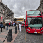 Turibús recorre ruta de desastre del sismo de 1985 en CDMX