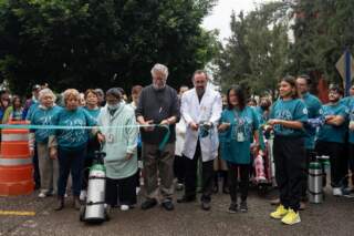 INER conmemora el Día Mundial de la Fibrosis Pulmonar con caminata para pacientes y familiares