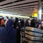 Colapsan aeropuertos en Europa tras ciberataque; Bruselas pide cancelar la mitad de vuelos este lunes