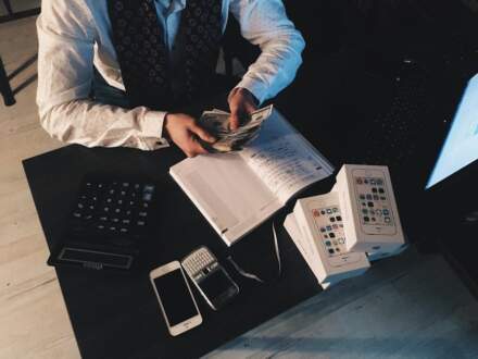 Auditoría financiera estratégica: clave para decisiones y valores en empresas por De la Paz, Costemalle DFK