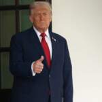 Trump y Congreso cobran mientras miles de trabajadores quedan sin quincena