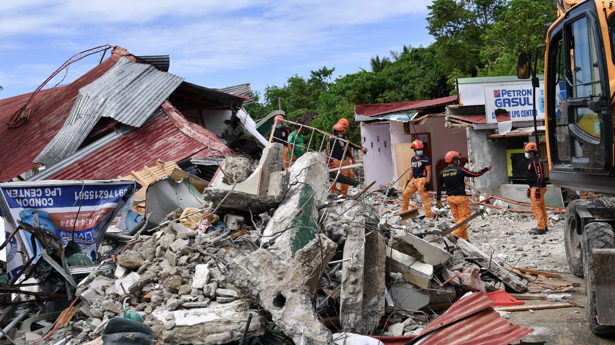 Terremoto en Filipinas deja más de 60 muertos y decenas de heridos