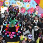 Entre esqueletos y colores, encabeza Clara Brugada el Gran Desfile de Día de Muertos 2025 que reunió a un millón 450 mil personas