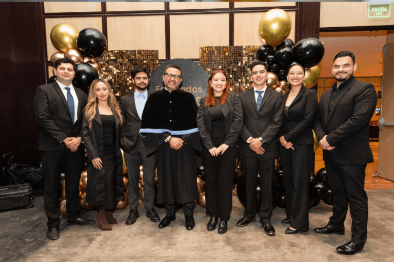 Universidad Da Vinci apuesta por el futuro de la educación digital con la graduación presencial de alumnos