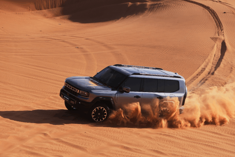 Explorar el desierto y disfrutar del confort, JETOUR G700 redefine la experiencia premium todoterreno