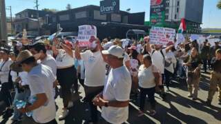 Inicia marcha con miles de asistentes en Uruapan para exigir justicia por el alcalde Carlos Manzo