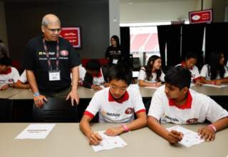 NetApp y la Fundación 49ers lanzan una alianza para la educación en ciencia de datos