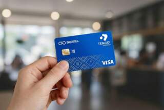 Trabajadores del HEP de Chiapas protestan tras recibir tarjetas Broxel sin fondos