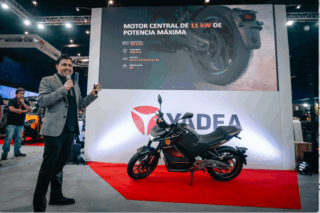 YADEA da a conocer su motocicleta eléctrica insignia Keeness en EXPO MOTO CDMX