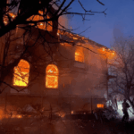 Rusia ataca a Ucrania con 500 drones y 40 misiles antes de reunión entre Zelenski y Trump